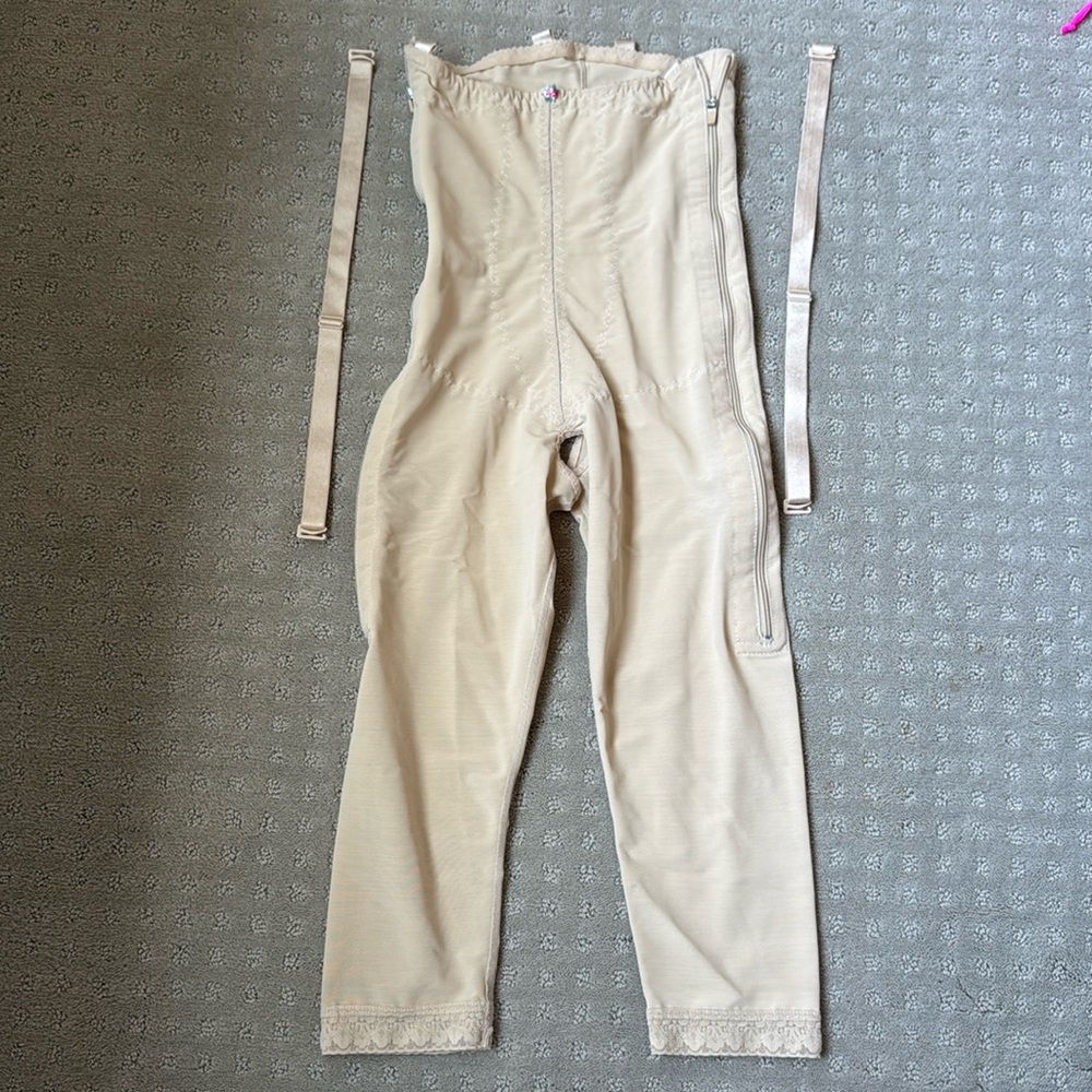 Design Veronique Compression Garment With Side Zippers Nude medium Style 855